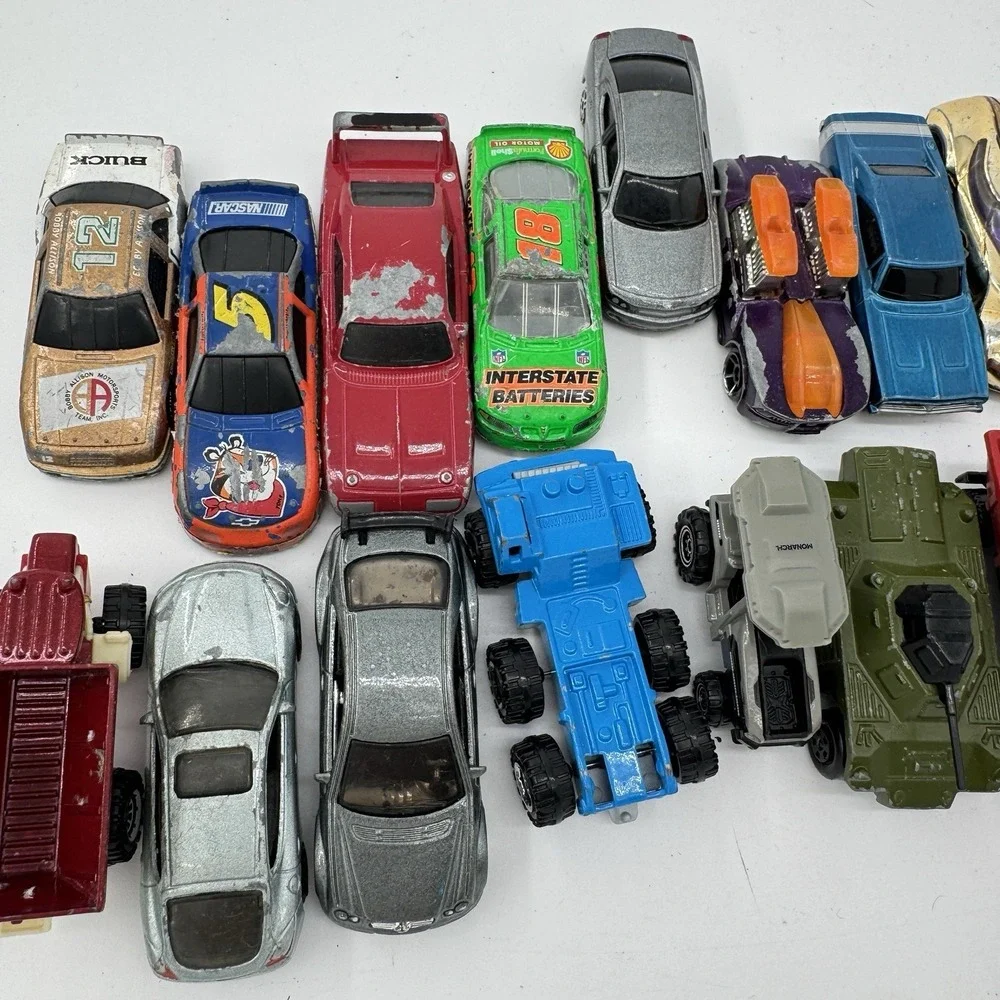 Vintage Diecast Car Lot Of‎ 21 Matchbox Maisto Mattel Racing Champions 90s